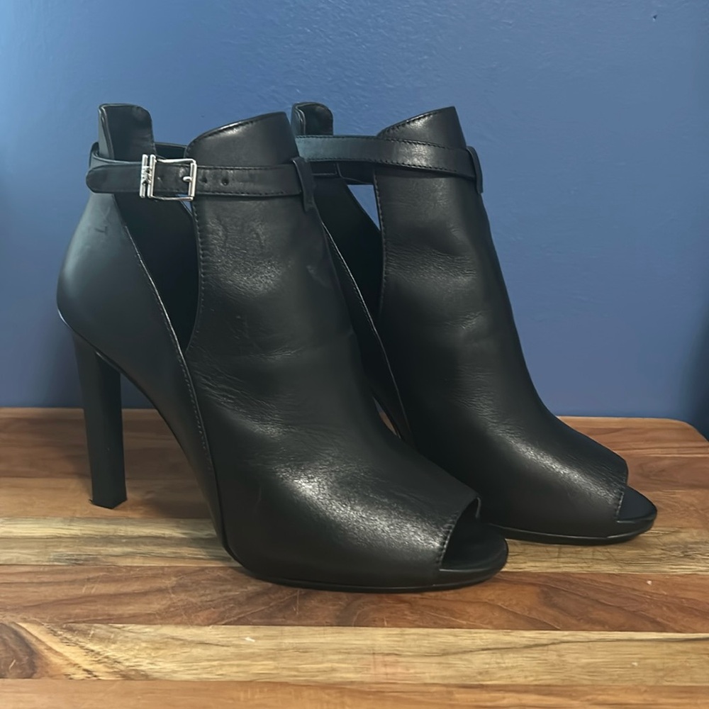 Michael Michael Kors Lawson Open Toe Black Leather High Heel size 7M